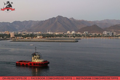 Der Hafen von Khor Fakkan, einer Stadt, die offiziell zum Emirat Sharjah gehört. Foto: Oliver Heider